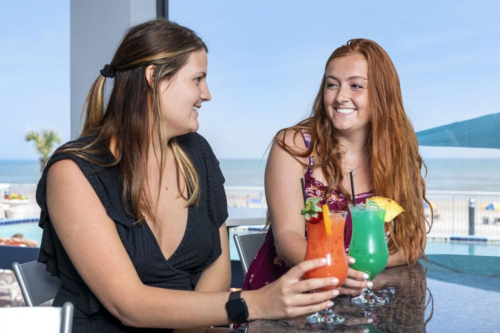 Hotel Comfort & Daytona Oceanfront 3*