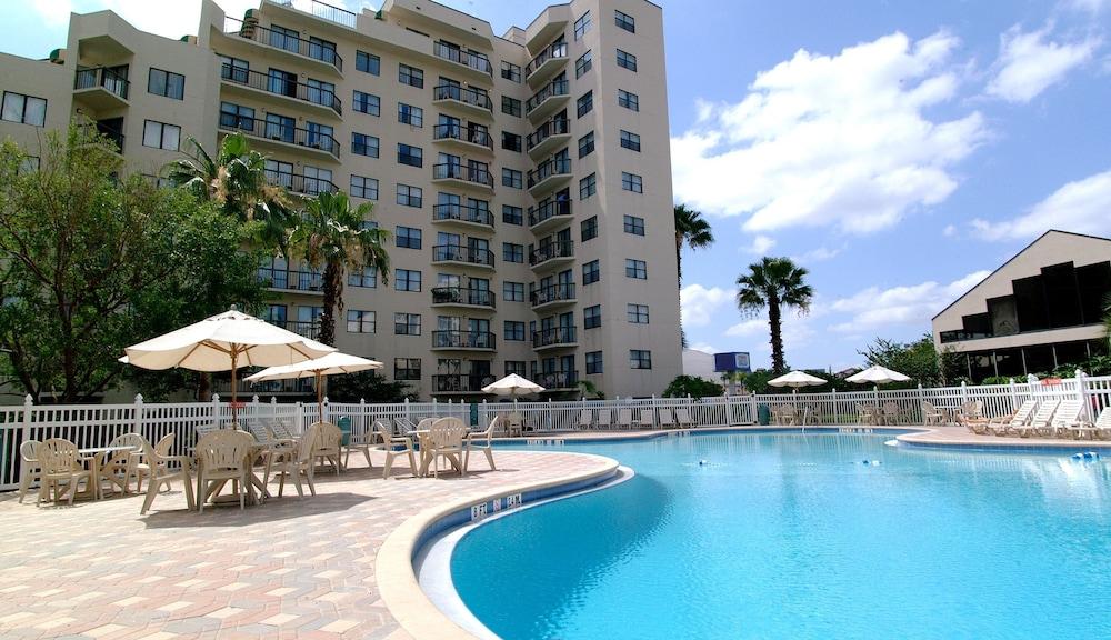 Hotel Enclave Suites, A Staysky & Near Universal
