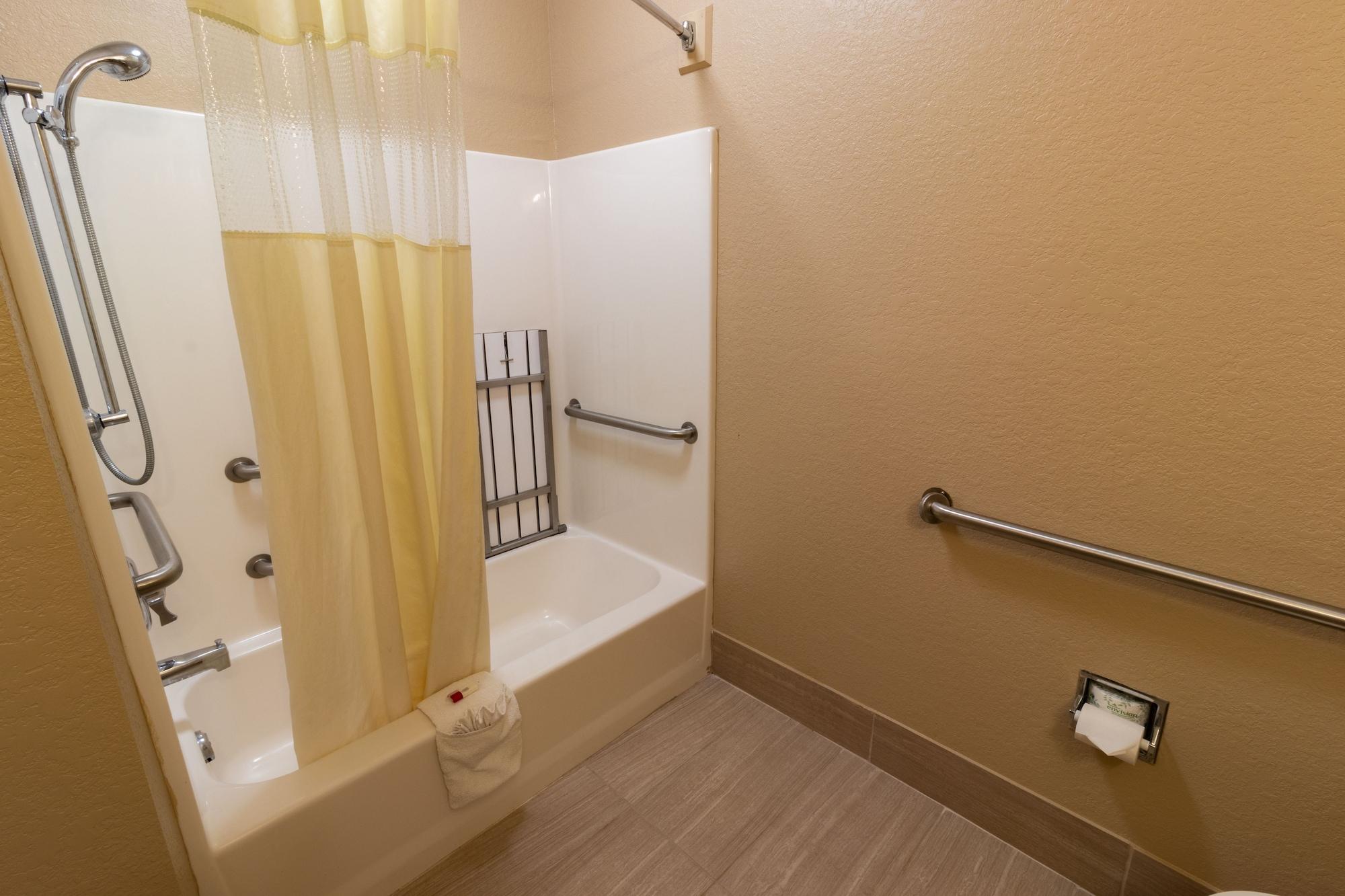Motel Baymont By Wyndham 3*