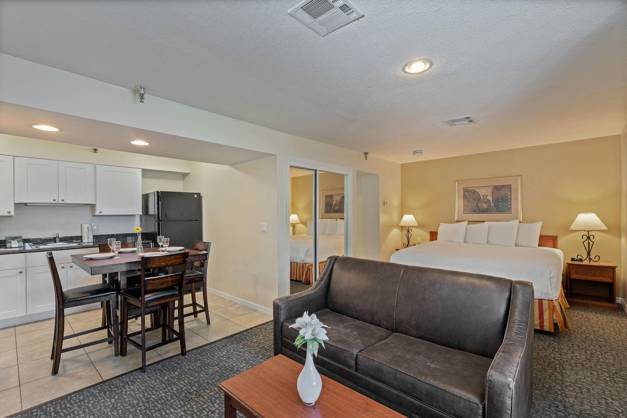 Chase Rocky Point Hotel 3*