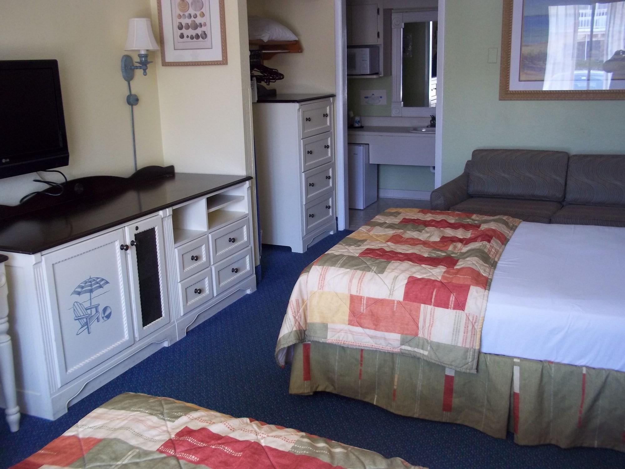Seralago & Main Gate East Hotel 3*
