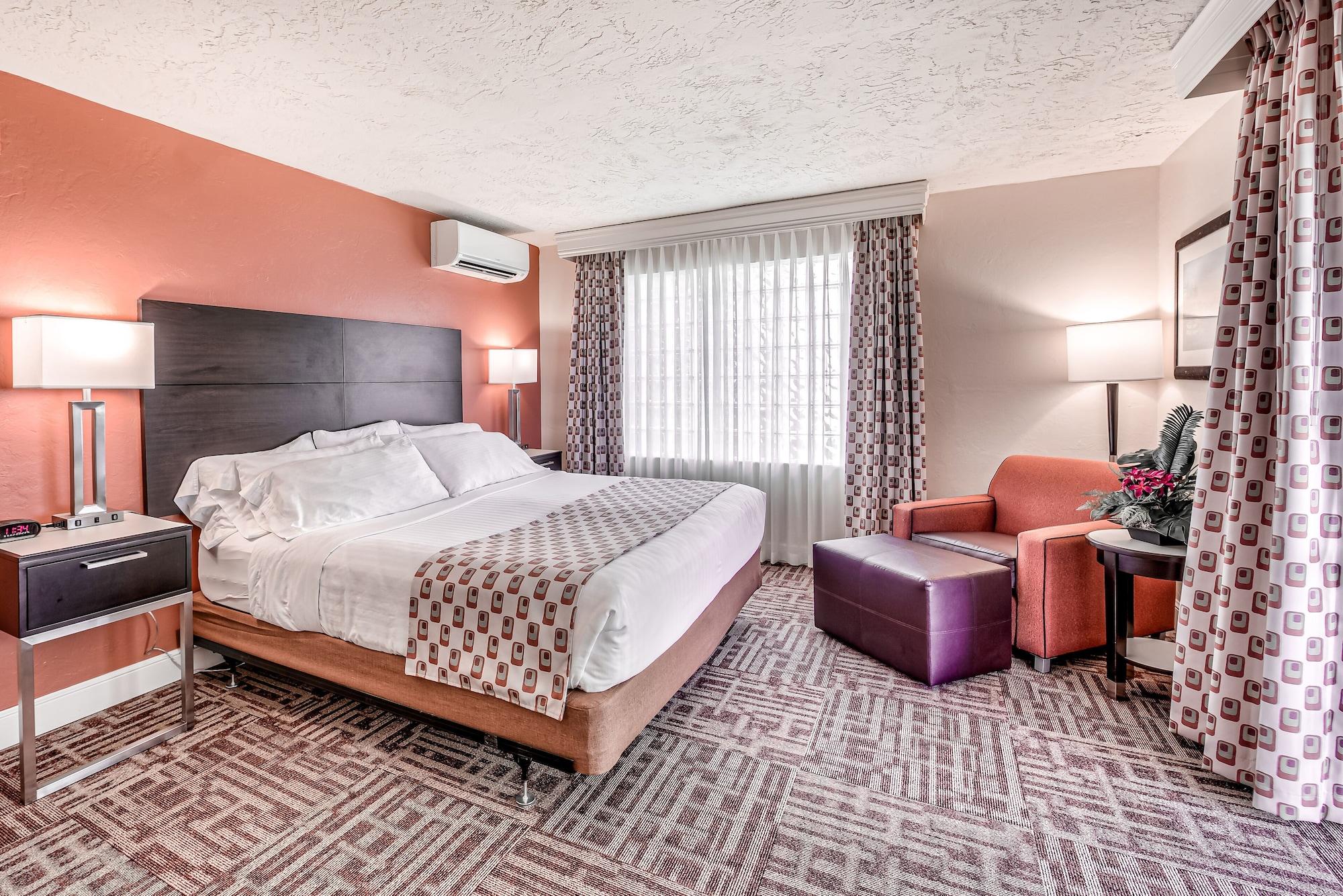 Hotel Of Naples, Tapestry Collection By Hilton Naples