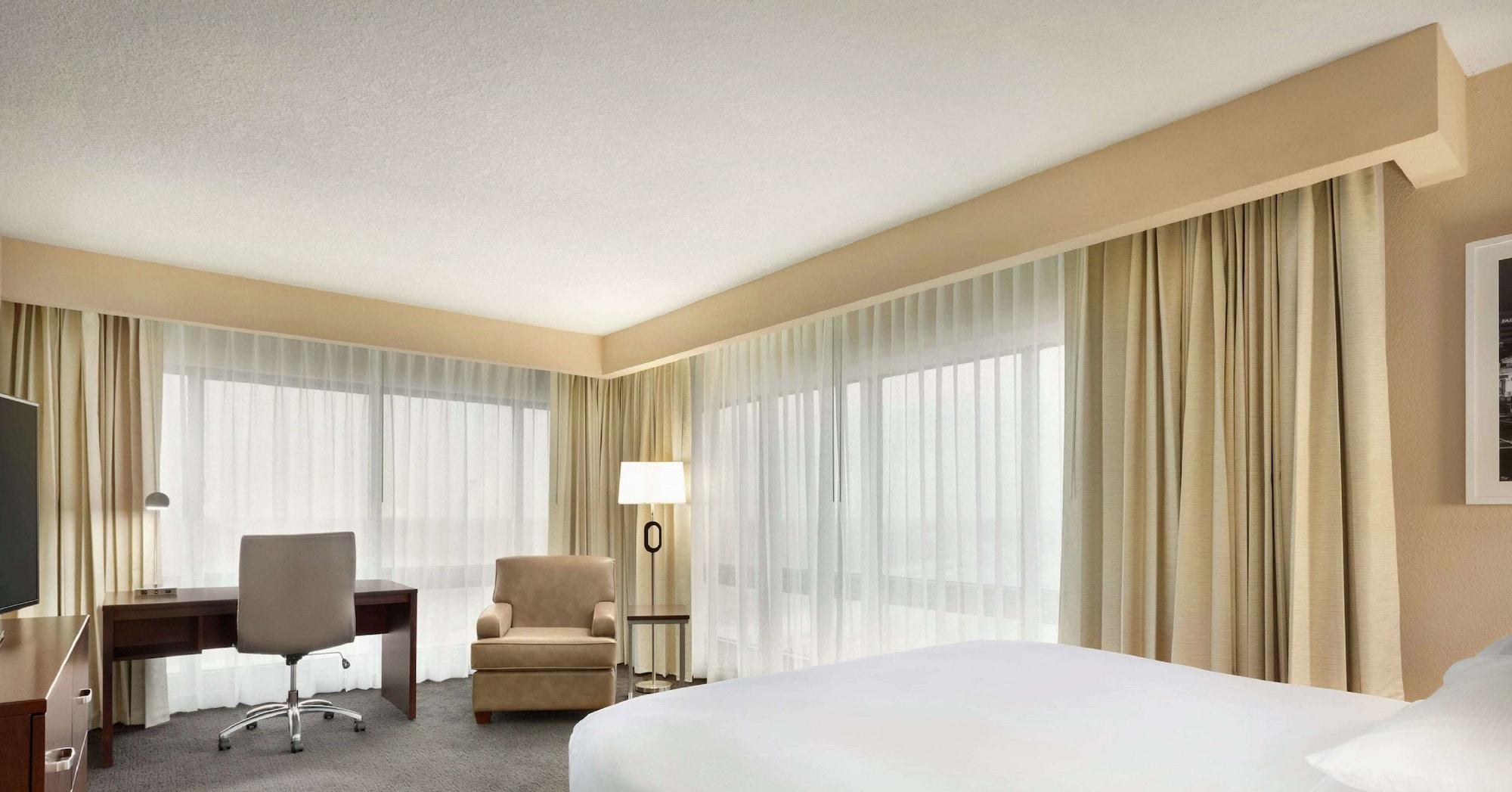 Hotel Doubletree By Hilton Downtown 4*