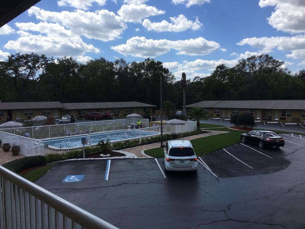 Days By Wyndham Orange City/deland 2*