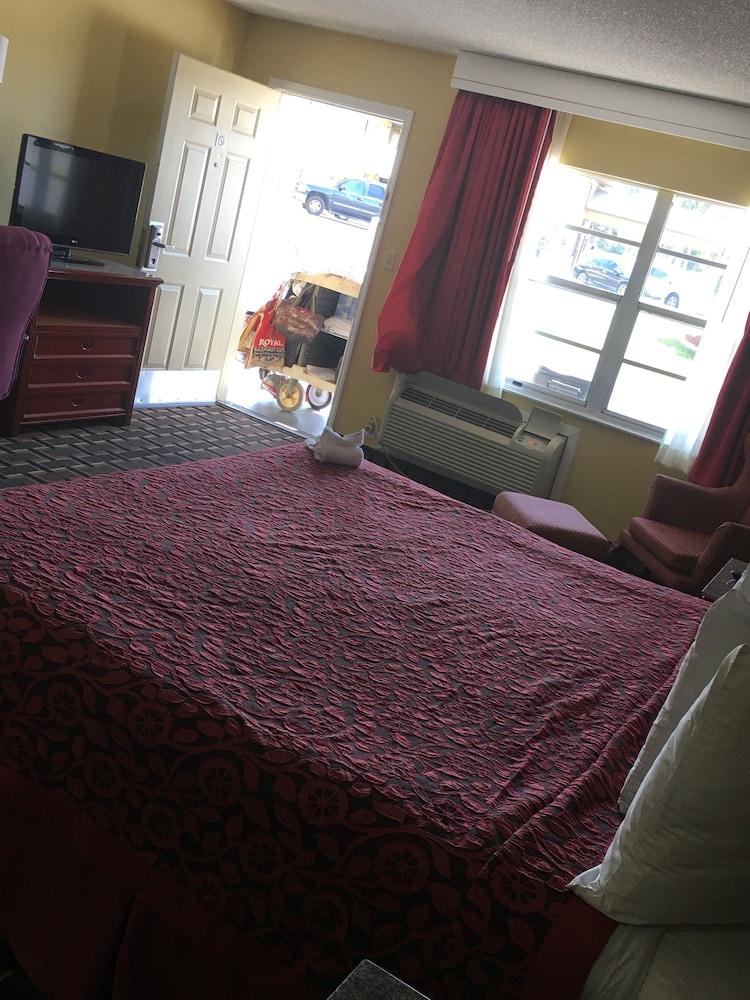 Days By Wyndham Orange City/deland Motel 2*