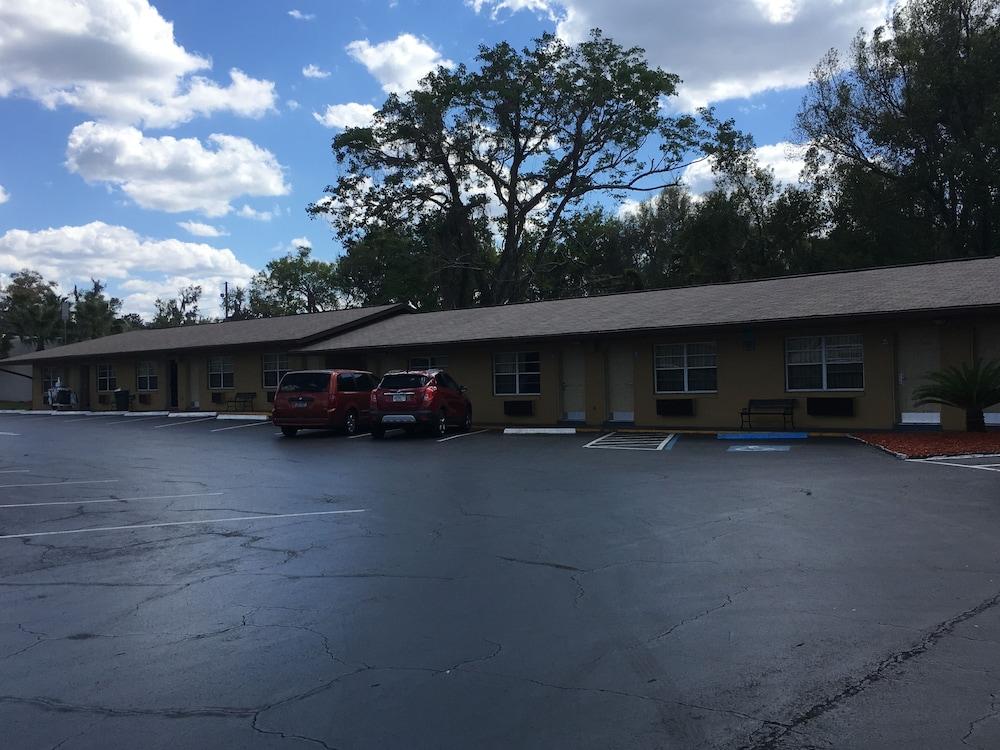 Days By Wyndham Orange City/deland