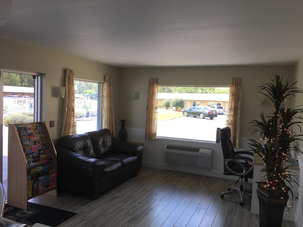Motel Days By Wyndham Orange City/deland Orange City