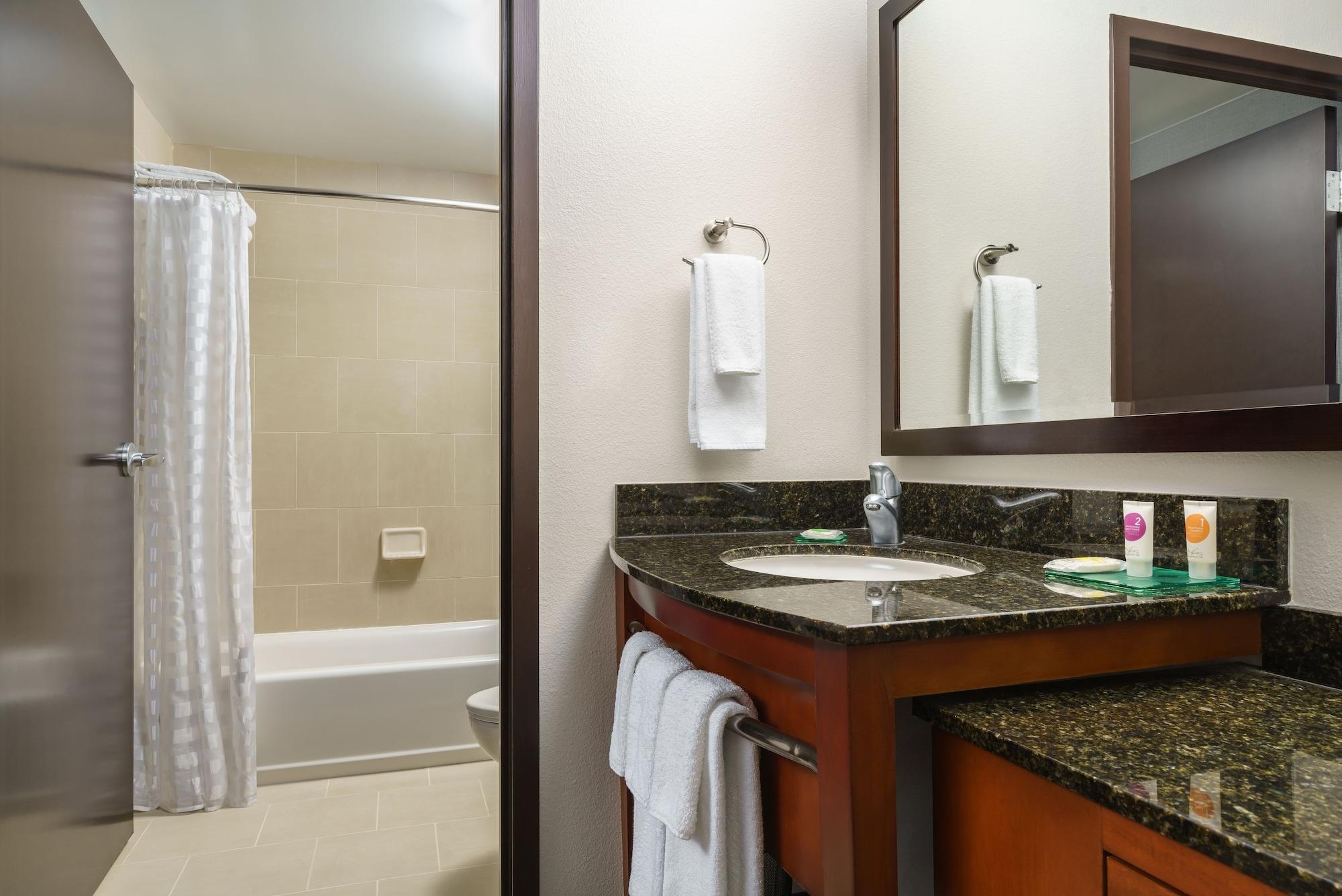 Hyatt Place Lauderdale Airport/cruise Port