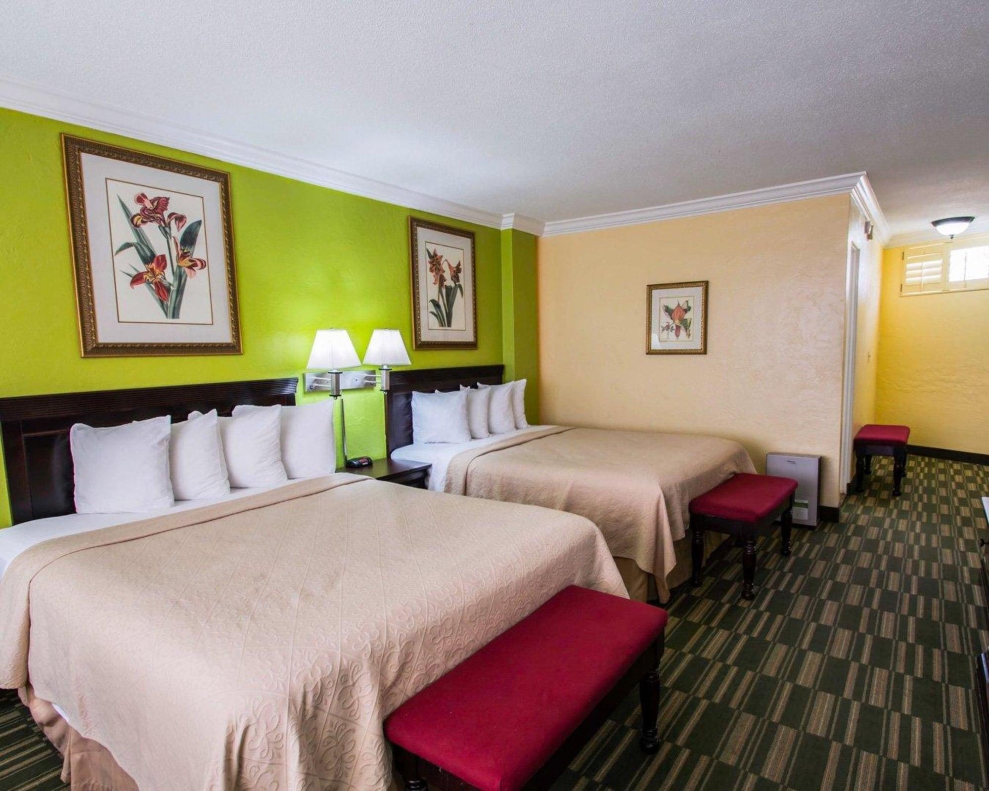 Inn Quality Ormond Oceanfront 3*