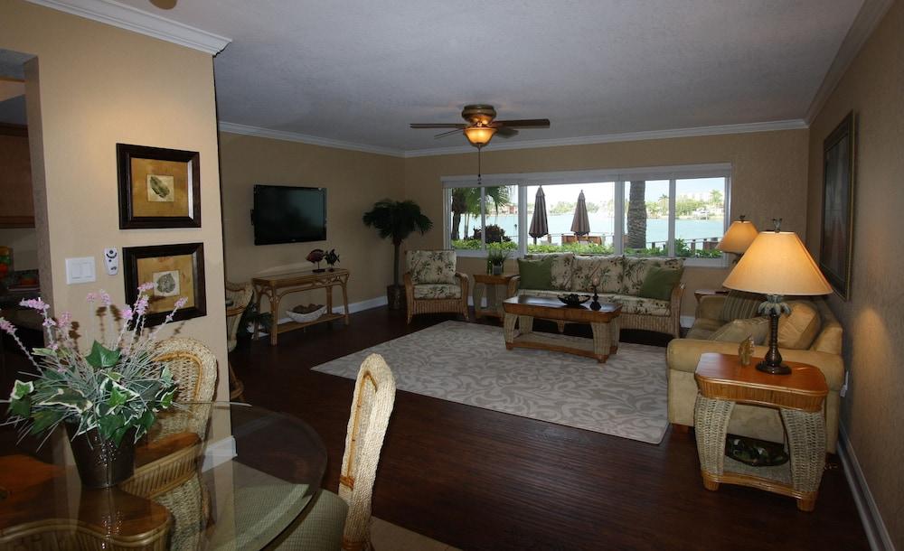 Aparthotel Westwinds Waterfront St. Pete Beach