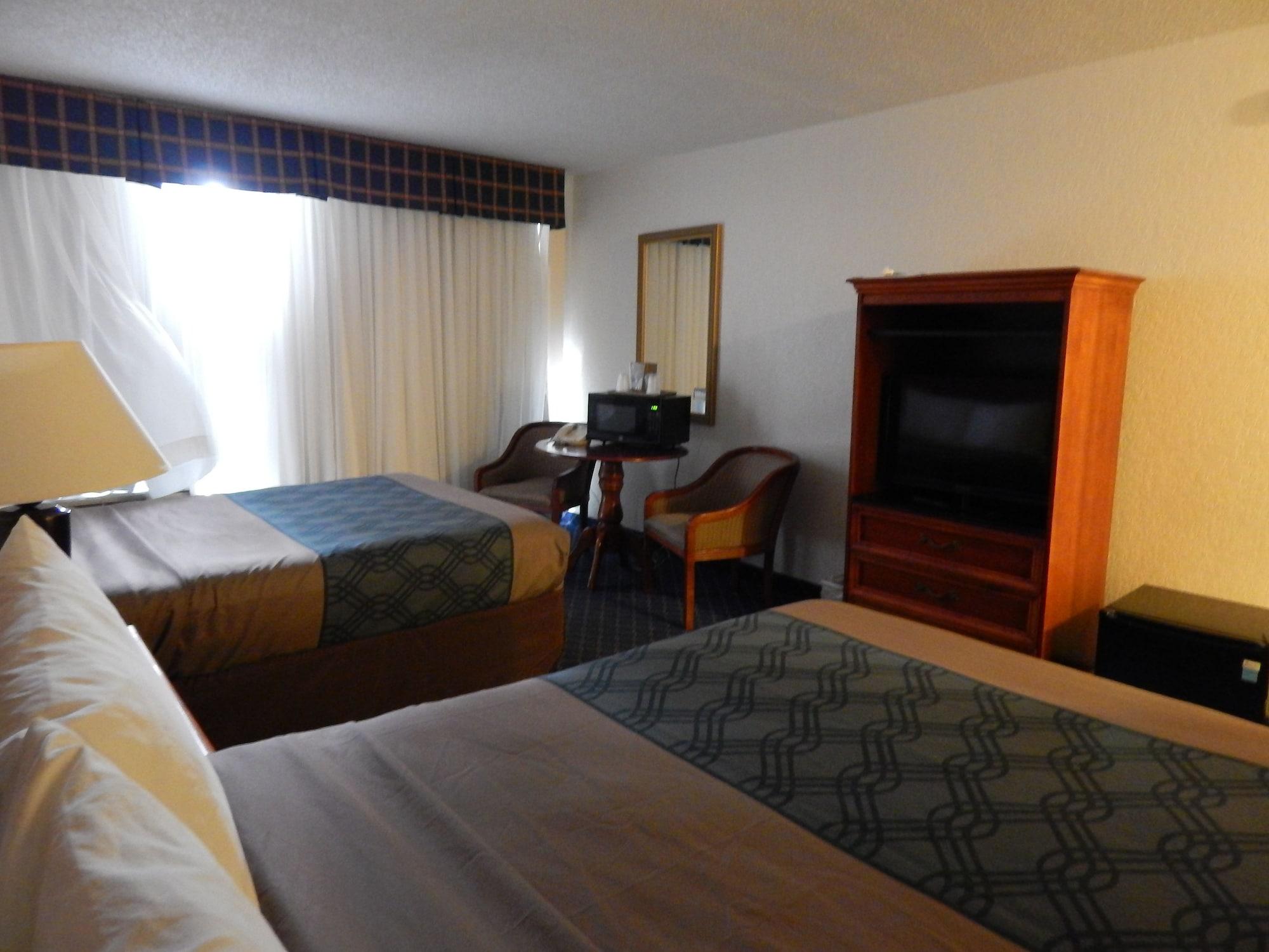 North Miami Gardens & (adults Only) 2* North Miami Beach