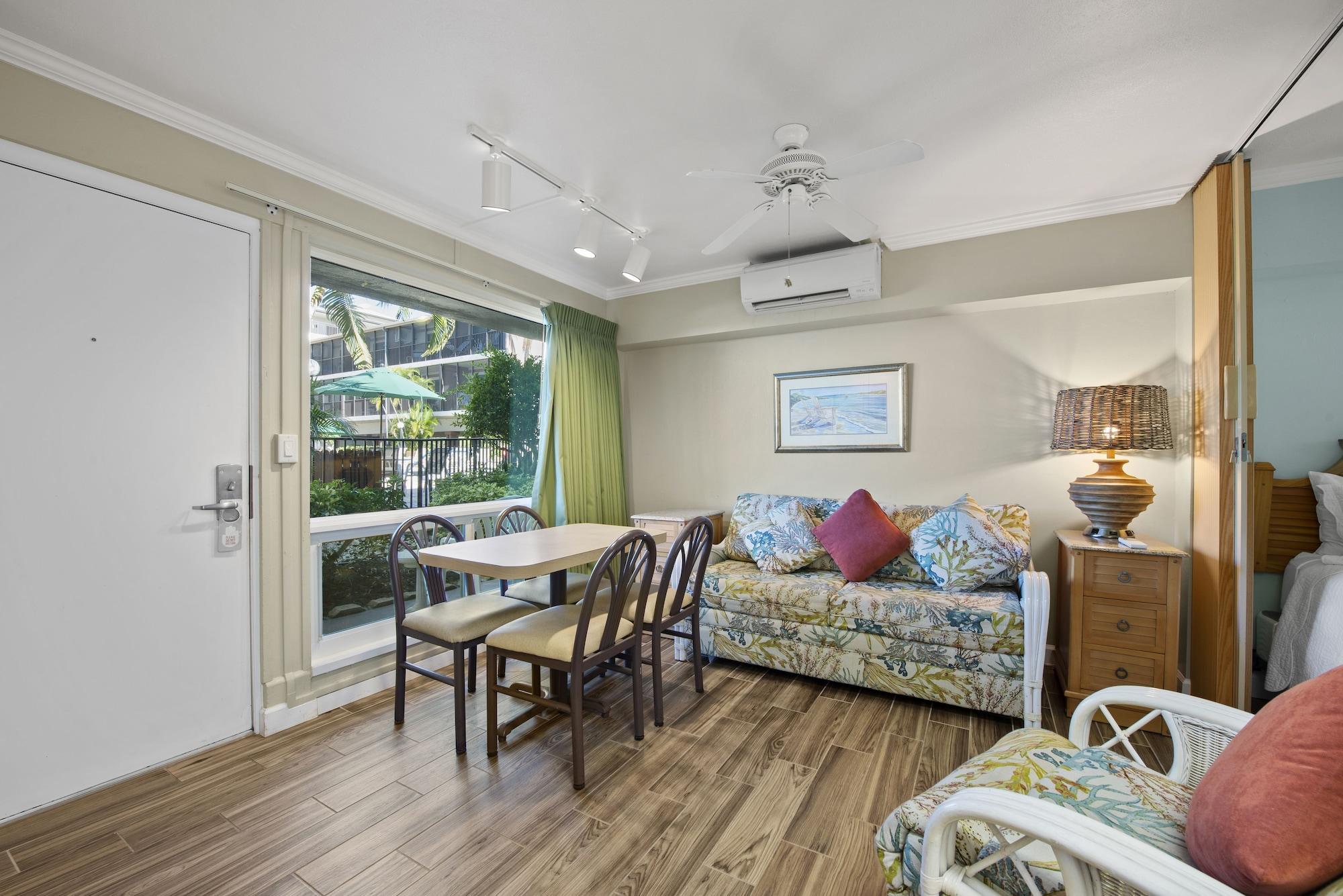 Caribbean Club Resort 2*