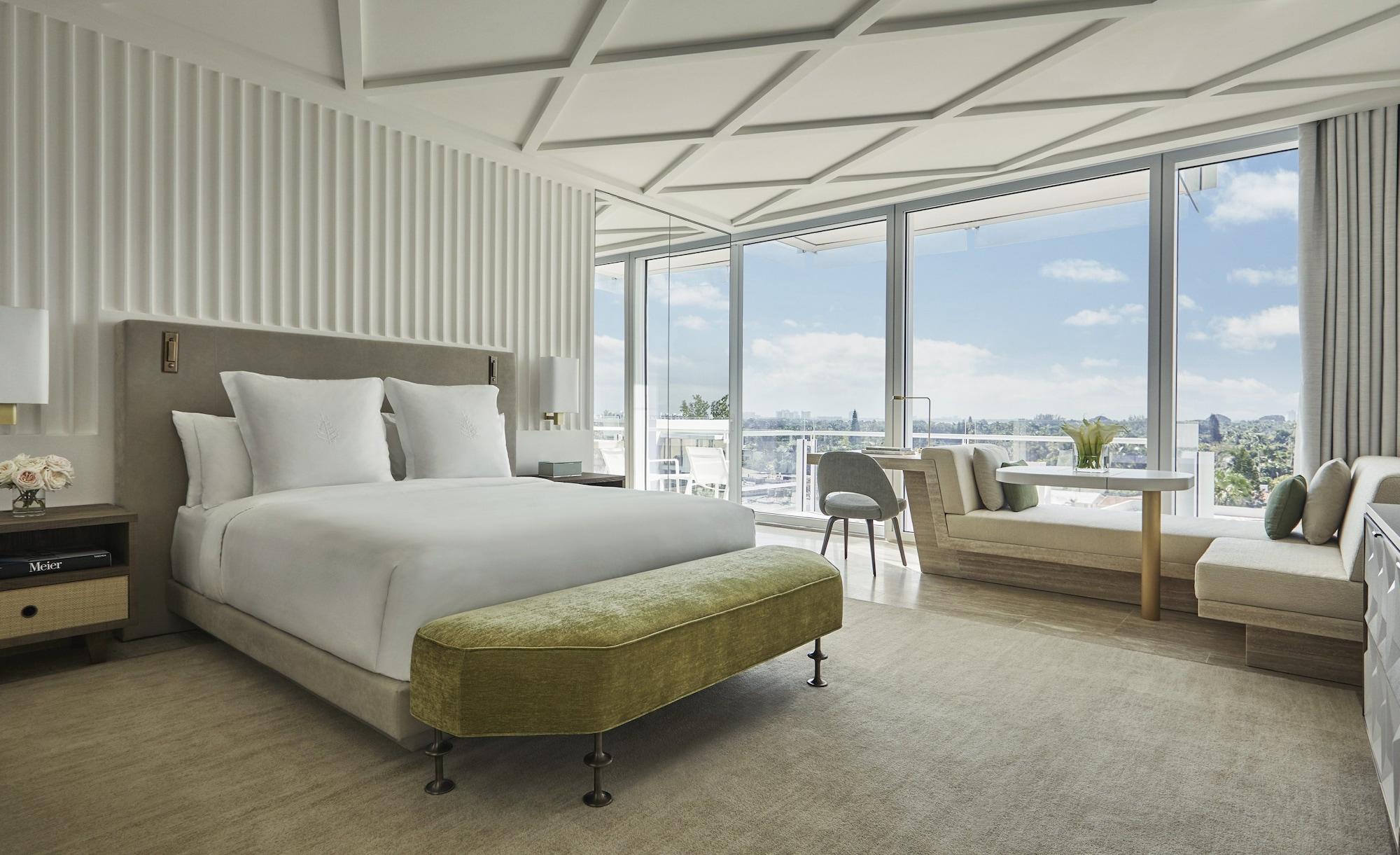 Four Seasons At The Surf Club 5* Surfside