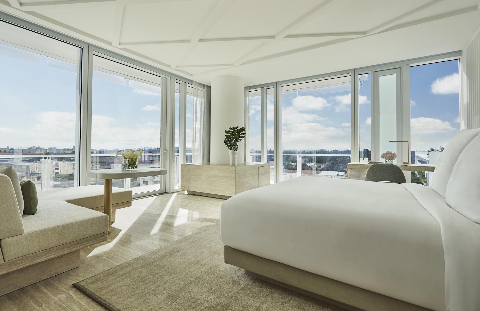 Hotel Four Seasons At The Surf Club Surfside