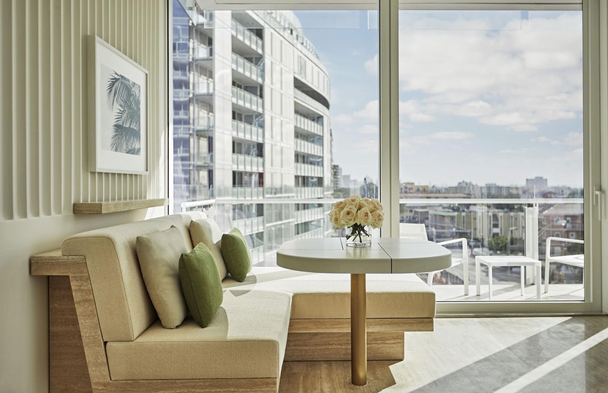 Four Seasons At The Surf Club