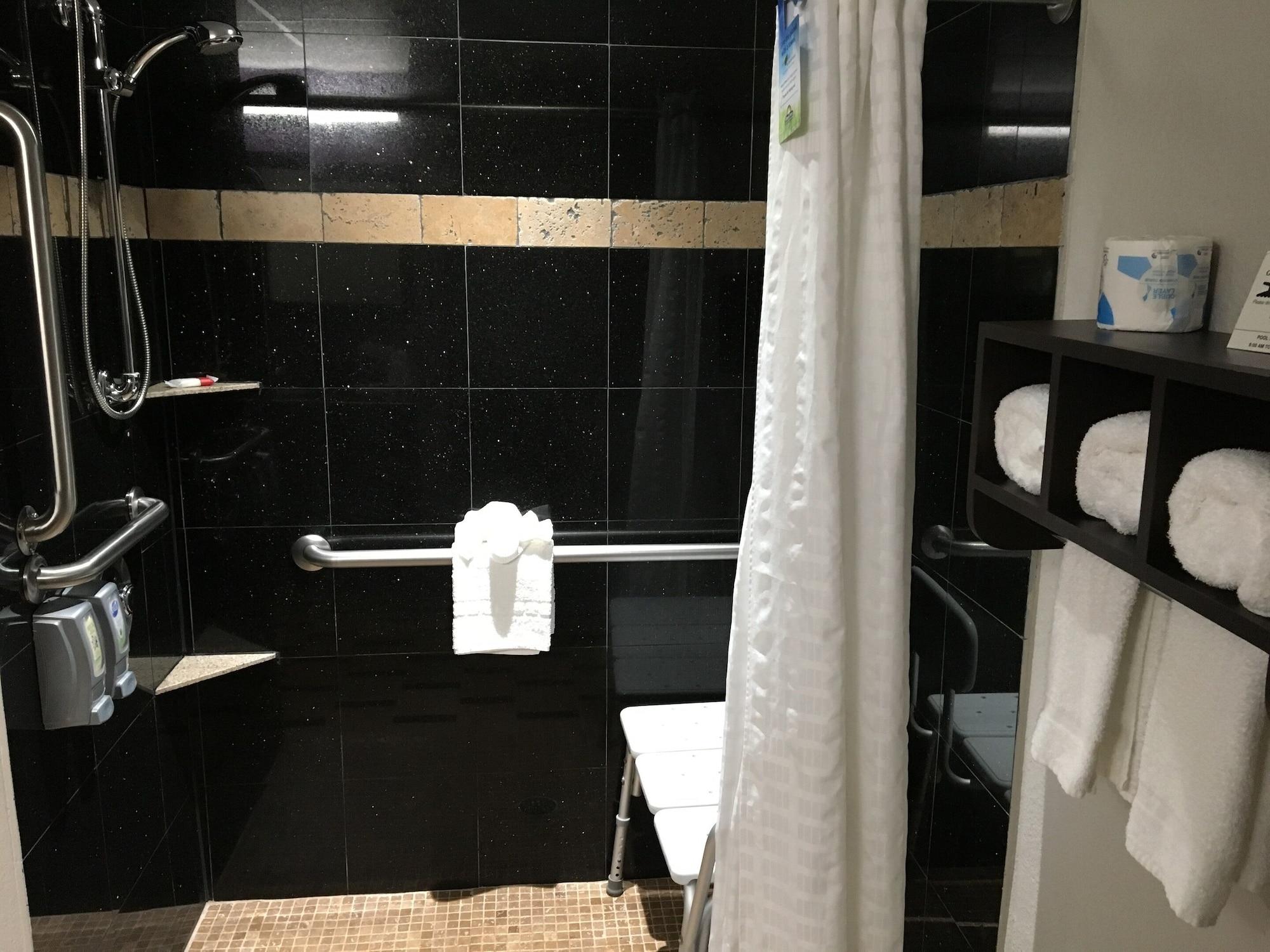Days & By Wyndham North Naples Hotel Bonita Springs
