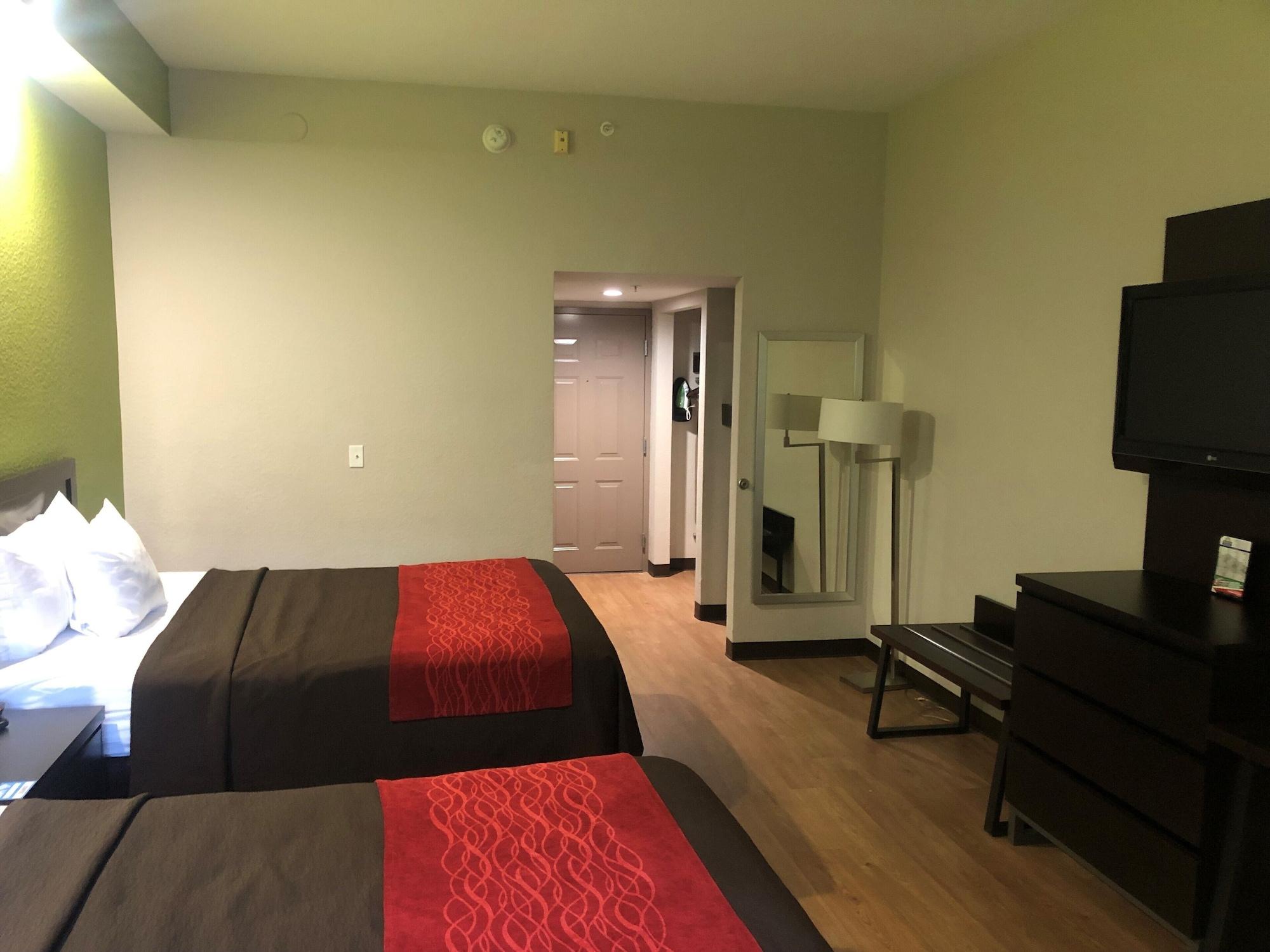 Hotel Days & By Wyndham North Naples Bonita Springs