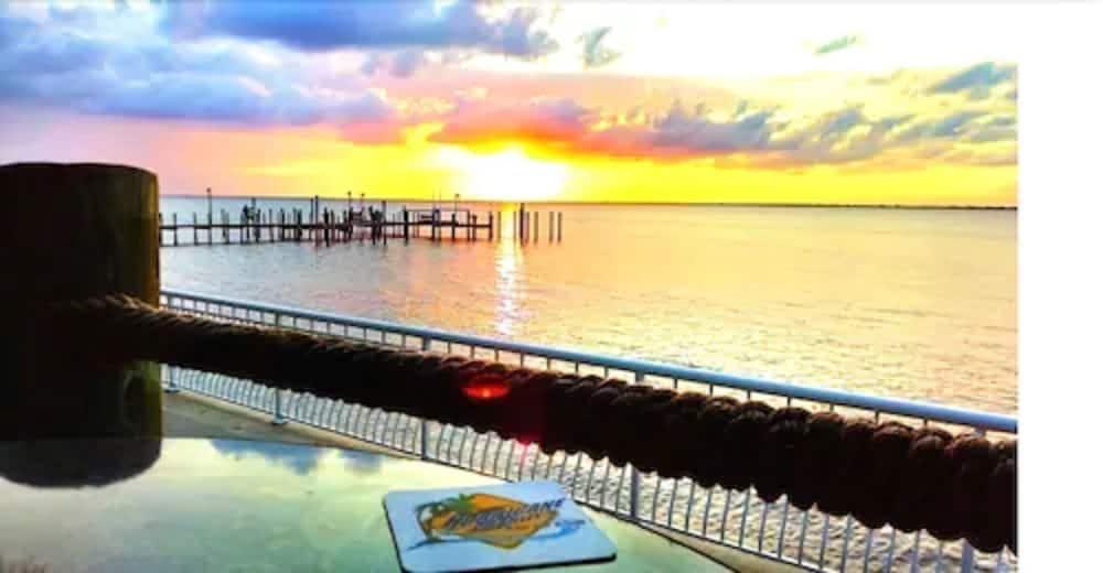 Hotel Waterfront & 3*
