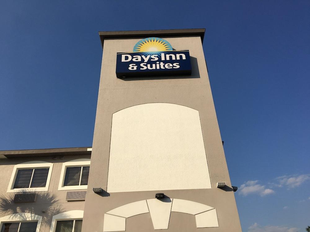 Hotel Days & By Wyndham North Naples