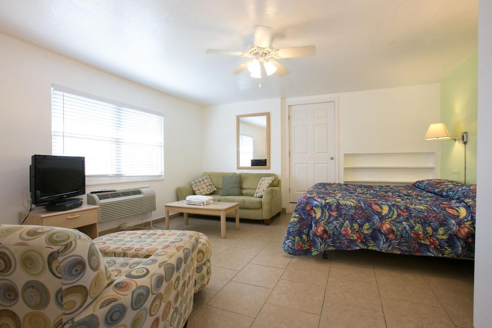 Hotel Dolphin