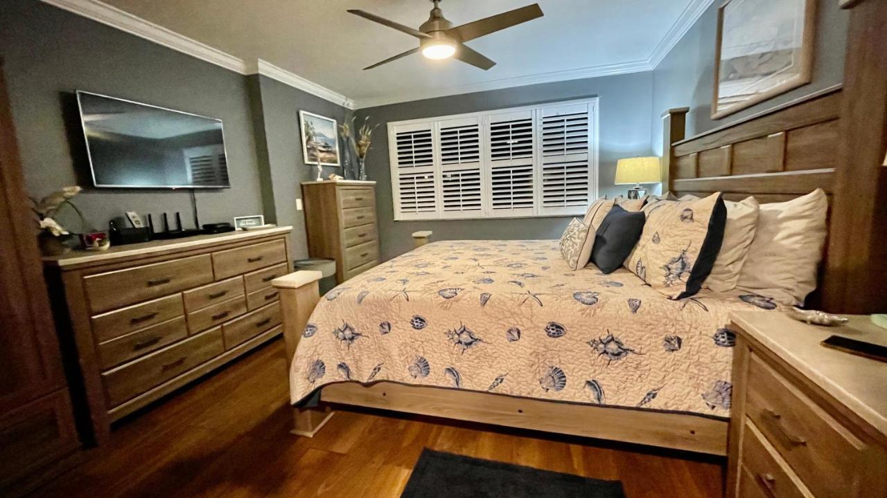 Excellent Front Community, Golf Course, Tennis, Sunny Weather Year Round! Fort Pierce