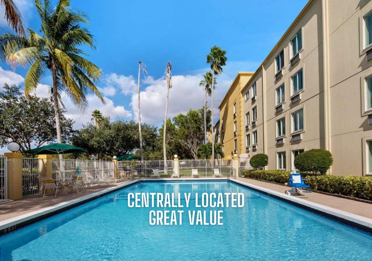 La Quinta & By Wyndham Sawgrass