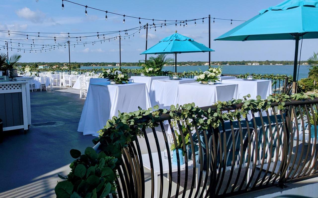 Resort Fusion Waterfront Treasure Island