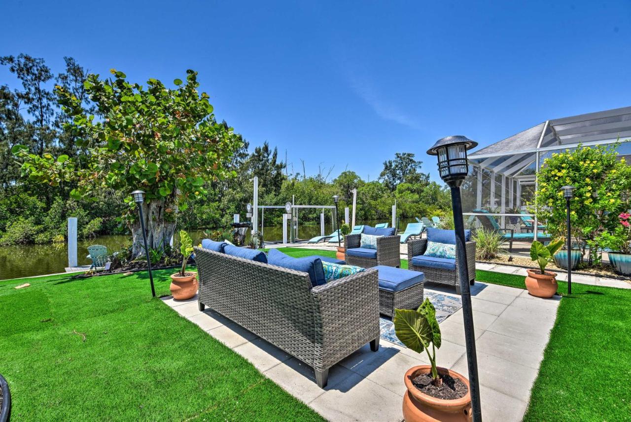 Waterfront Heated Pool And Fire Pit Holiday home