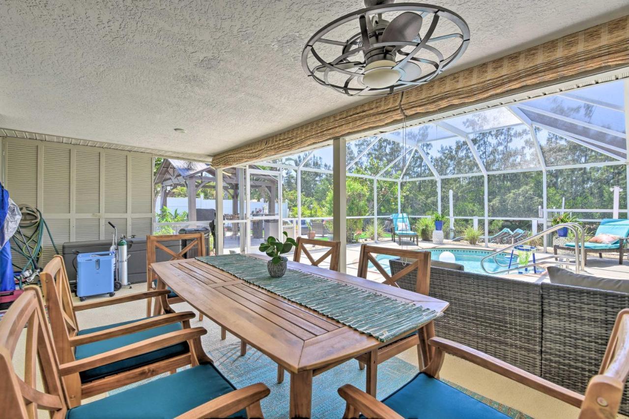 Holiday home Waterfront Heated Pool And Fire Pit