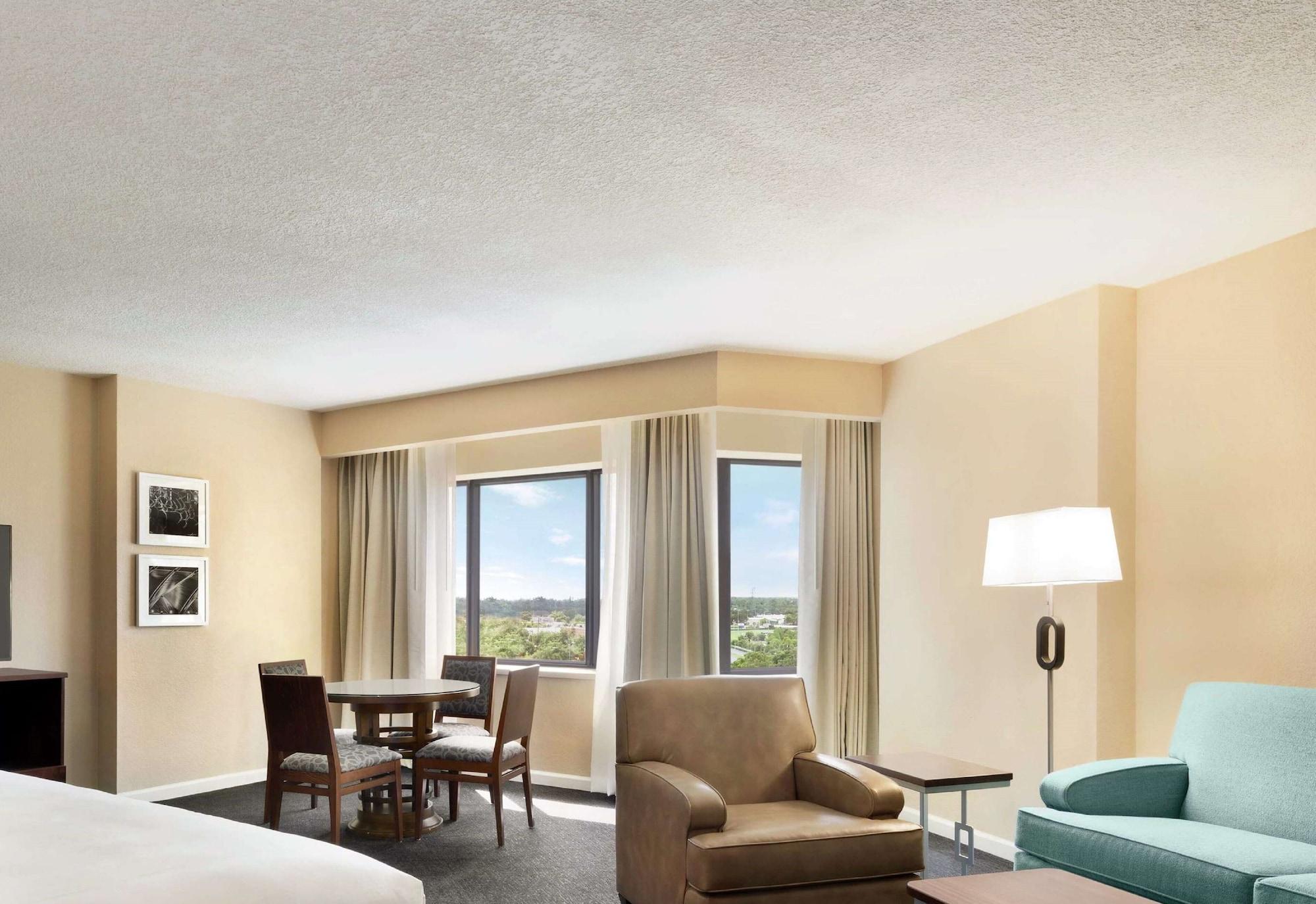 Doubletree By Hilton Downtown Hotel