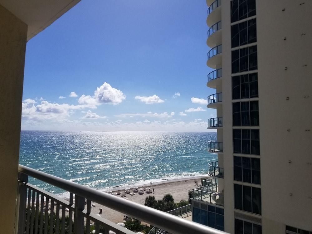 Resort Doubletree By Hilton Ocean Point - North Miami 4*