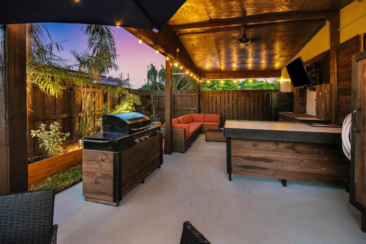 Villa Private Heated Pool Oasis Pet-friendly Retreat Short Or Long Sleeps 2-8 Ppl