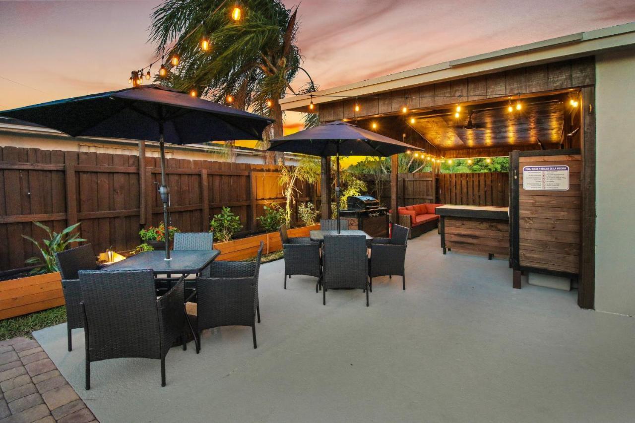 Villa Private Heated Pool Oasis Pet-friendly Retreat Short Or Long Sleeps 2-8 Ppl