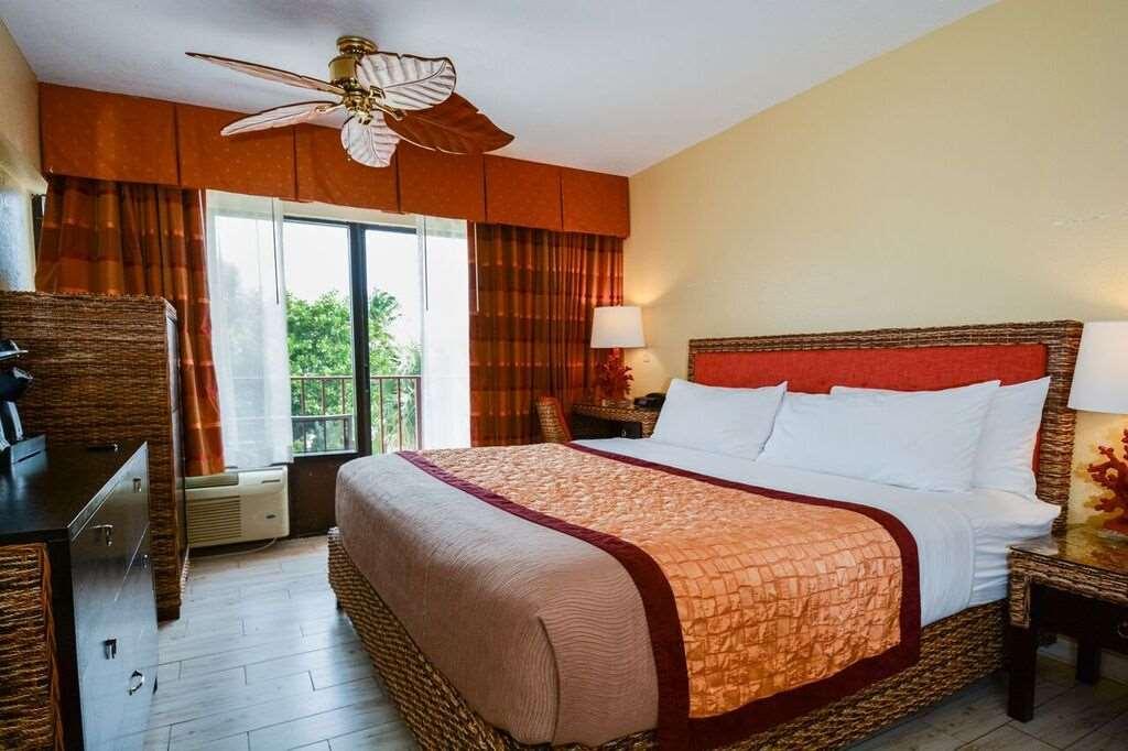Royal Hutchinson Island 3*