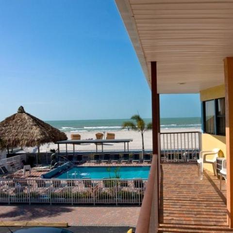 Plaza - Beachfront St. Pete Beach