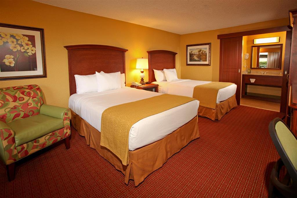 Rosen International Near The Parks 3*