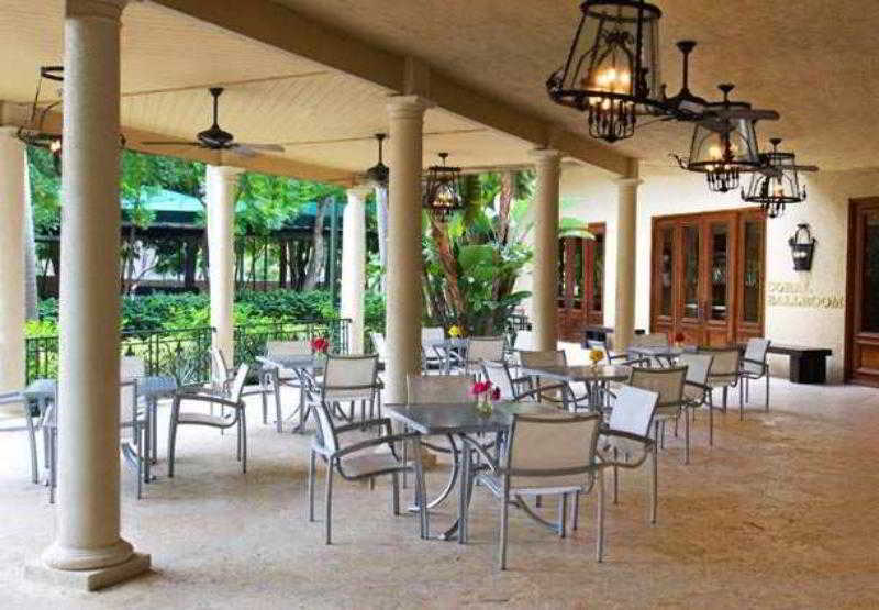 Renaissance Hotel 4*