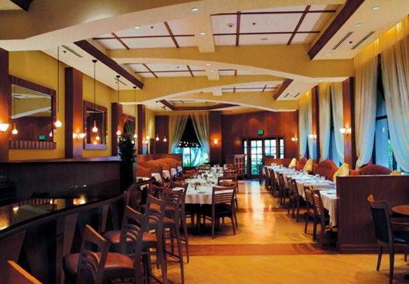 Renaissance Hotel 4*