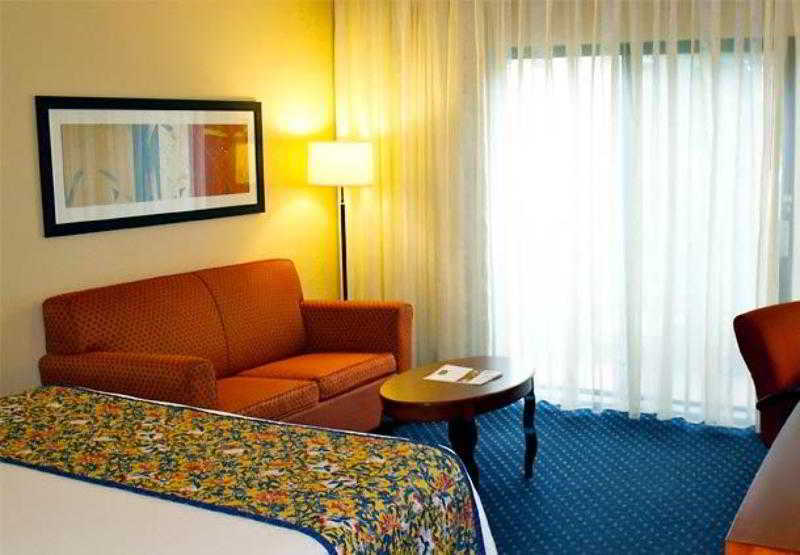 Courtyard Miami Airport West