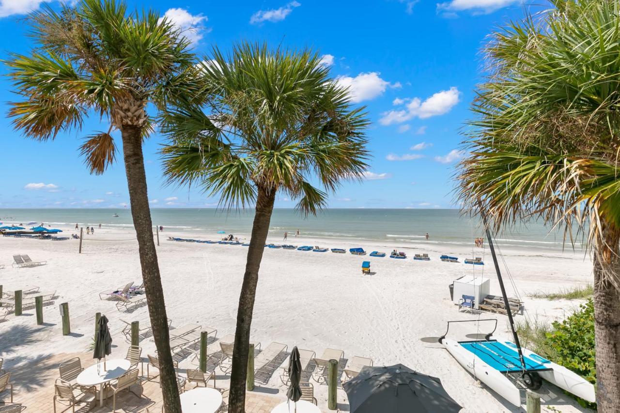 Grand Shores West Hotel