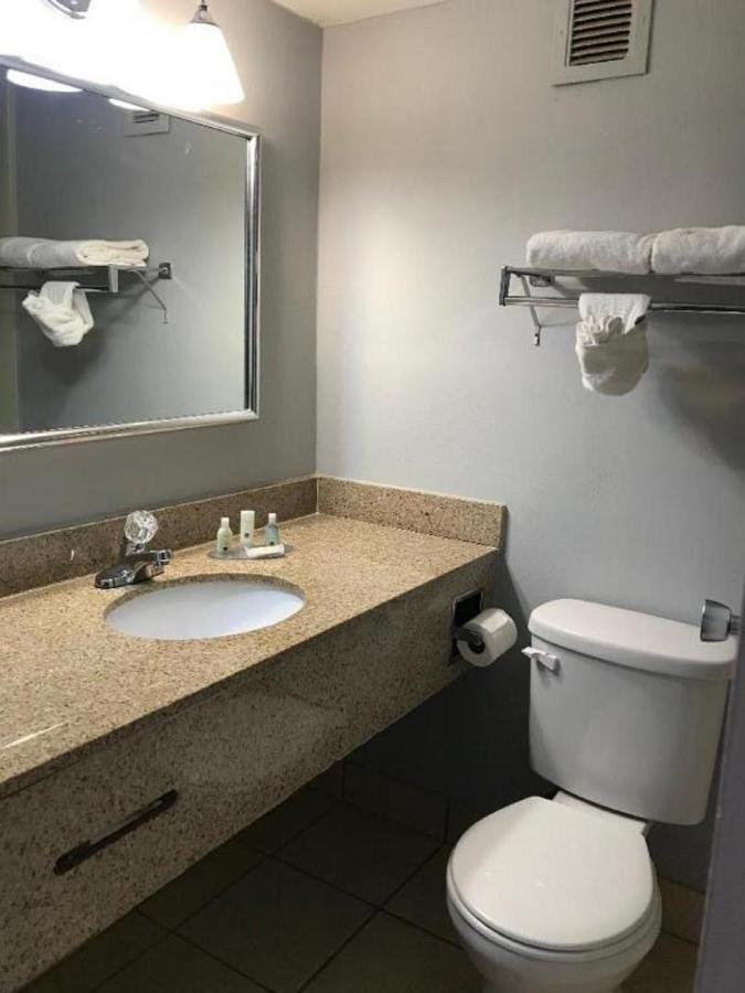 Hotel Quality & Bayside Near Pensacola Gulf Breeze