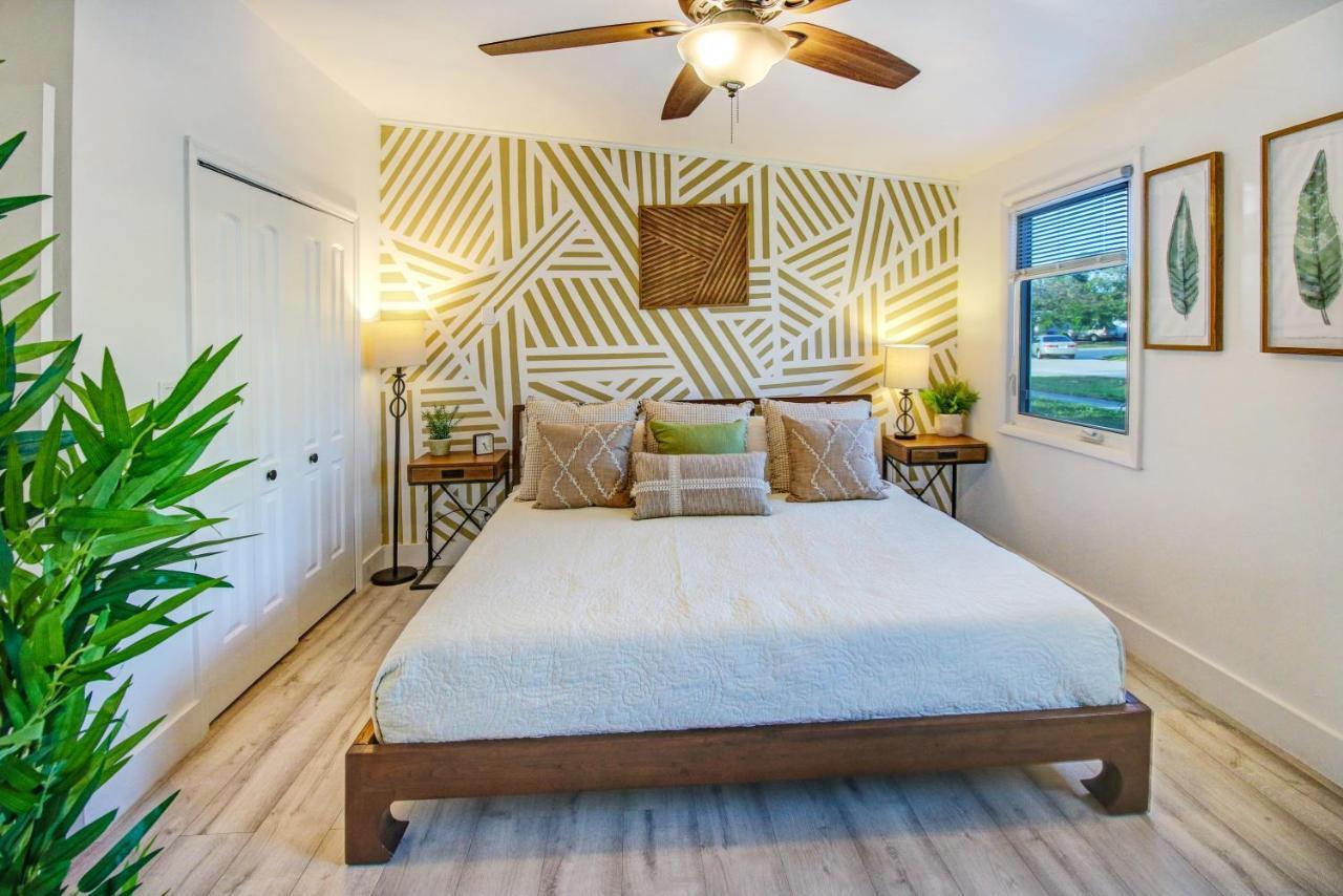 Villa Private Heated Pool Oasis Pet-friendly Retreat Short Or Long Sleeps 2-8 Ppl