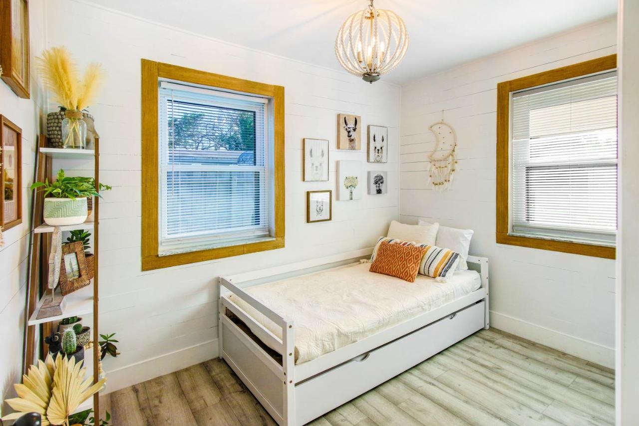 Private Heated Pool Oasis Pet-friendly Retreat Short Or Long Sleeps 2-8 Ppl *
