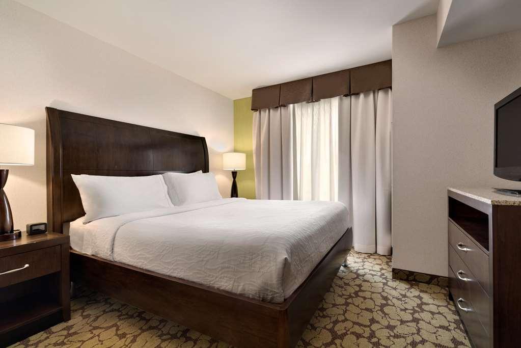 Hilton Garden East Brandon 3*