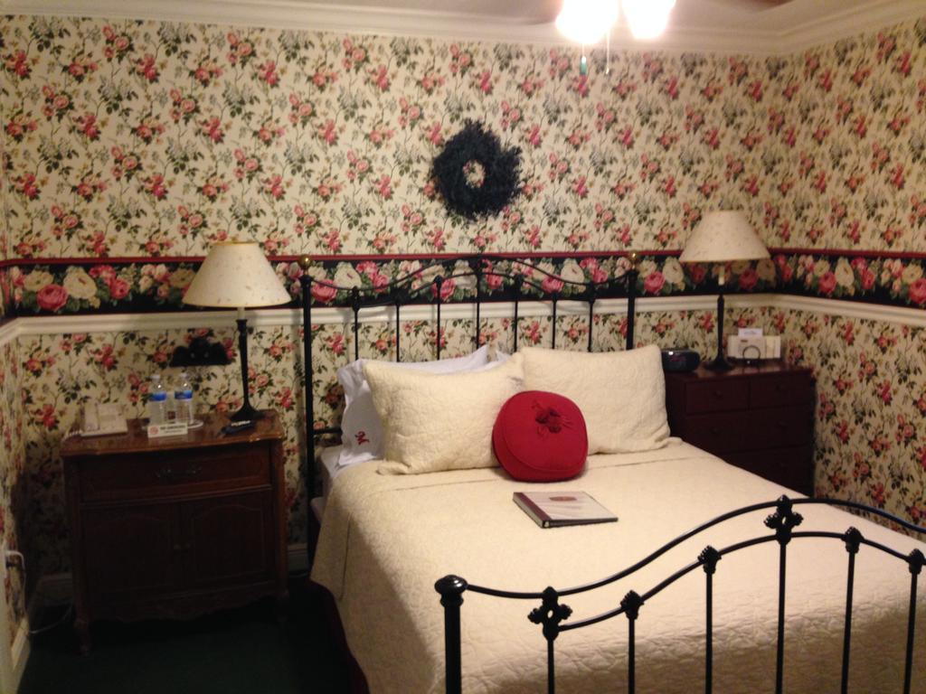 Mango Bed & Breakfast 3*