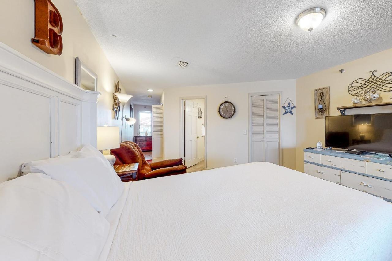 Hotel The At St. Thomas Square # 1205b