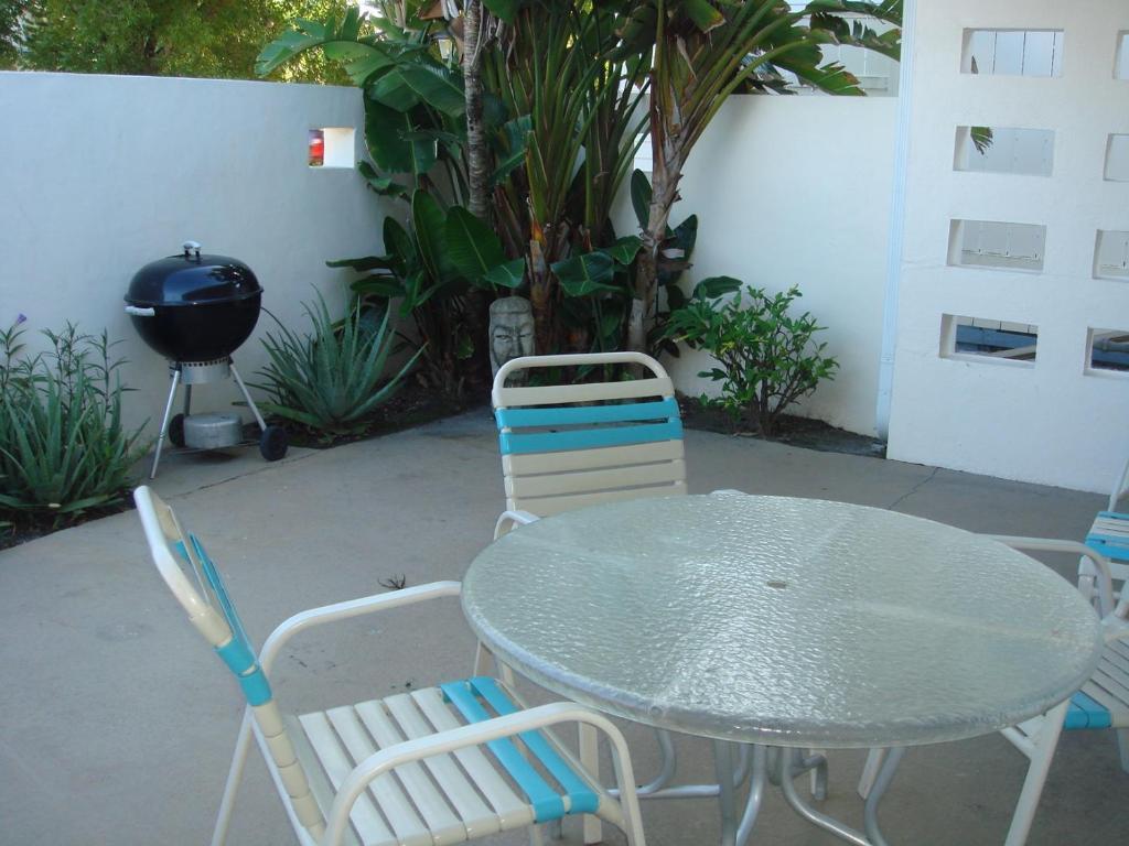 Hotel Shell