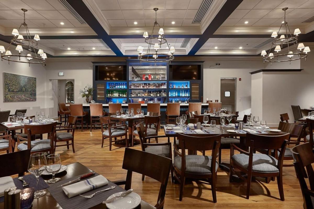 Hotel Trianon Bonita Bay 4*