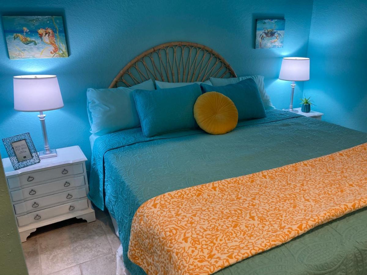 3gulls Ozona-boutique Hotel-steps From Restaurants & Brewery-swimspa Pool-pet Friendly * Palm Harbor