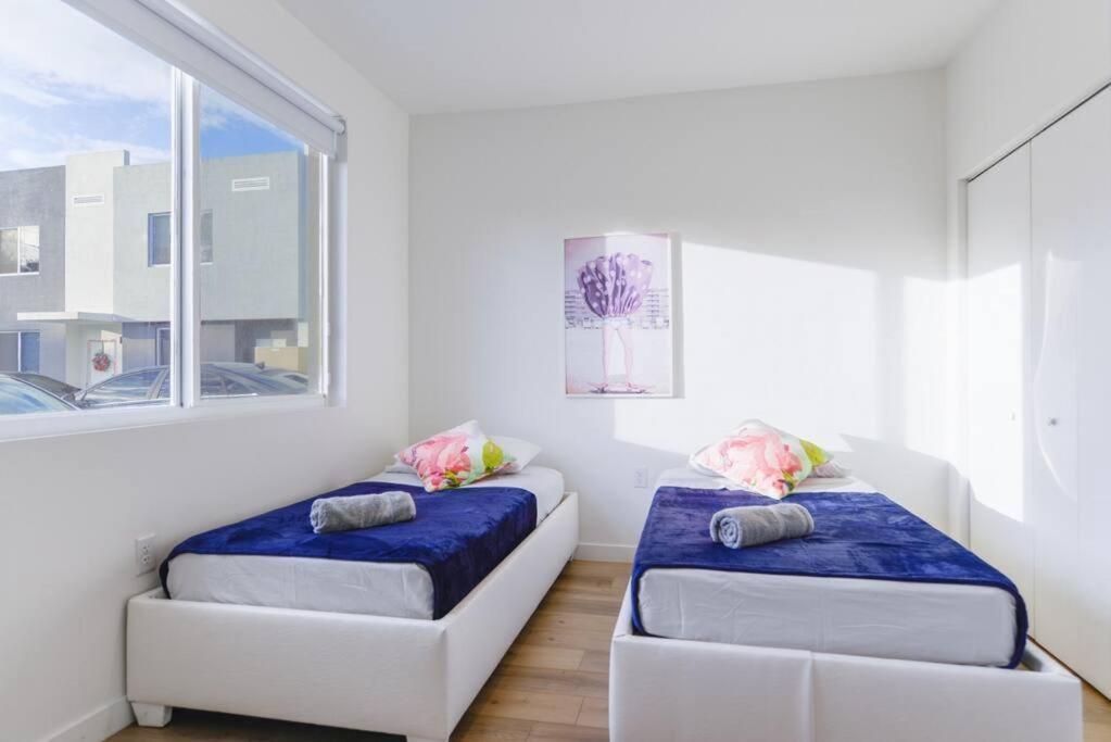 Amazing Town House 15 Min From The Beach Wfree Parking Holiday home *